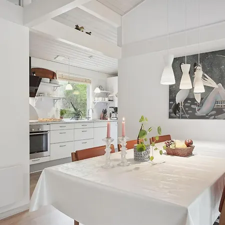 Seraphina - 2km From The Sea By Interhome
